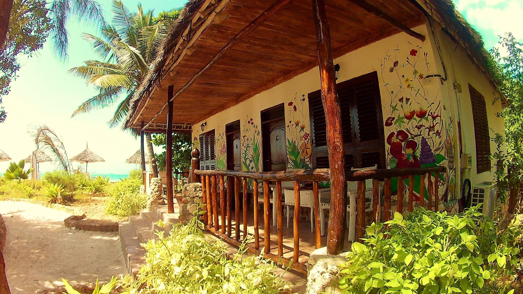 Waikiki Resort Pwani Mchangani Exterior photo