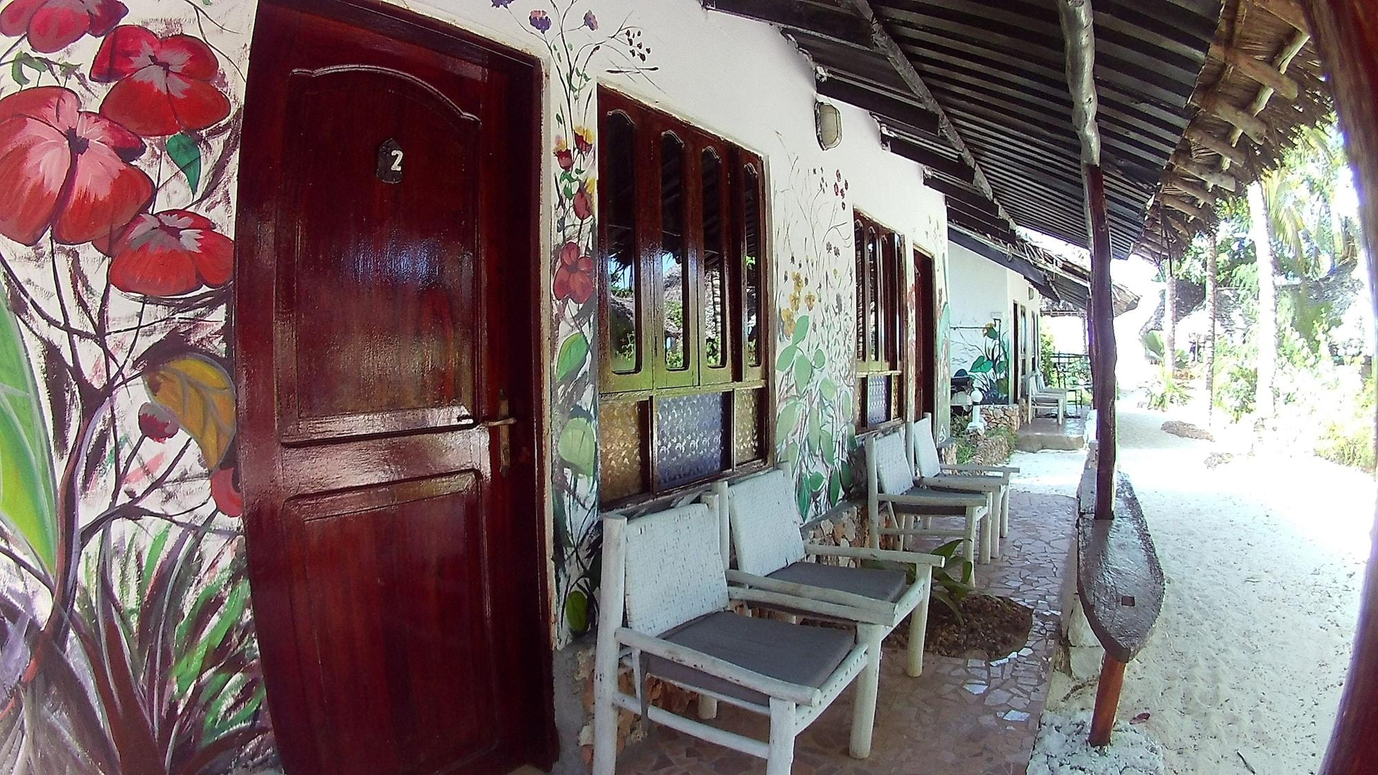 Waikiki Resort Pwani Mchangani Exterior photo