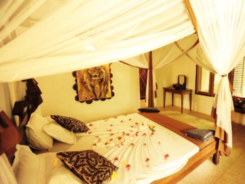 Waikiki Resort Pwani Mchangani Exterior photo