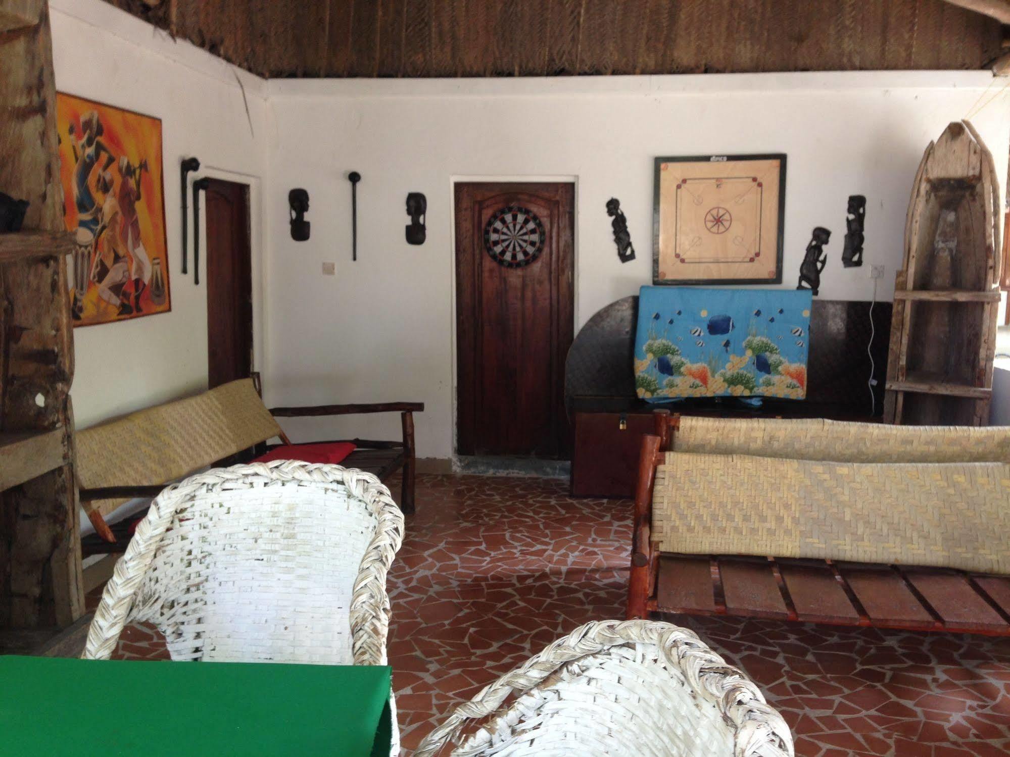 Waikiki Resort Pwani Mchangani Exterior photo